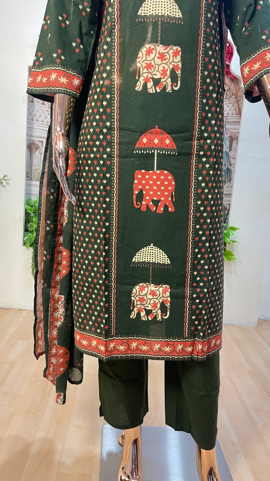 Green kurti set angle 2