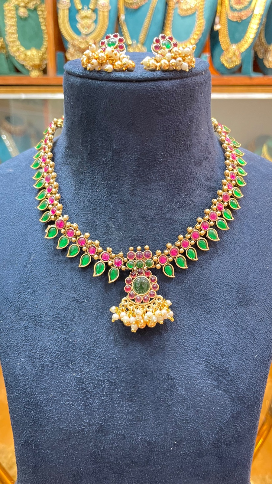 pink stones with green mango pattern necklace angle 3