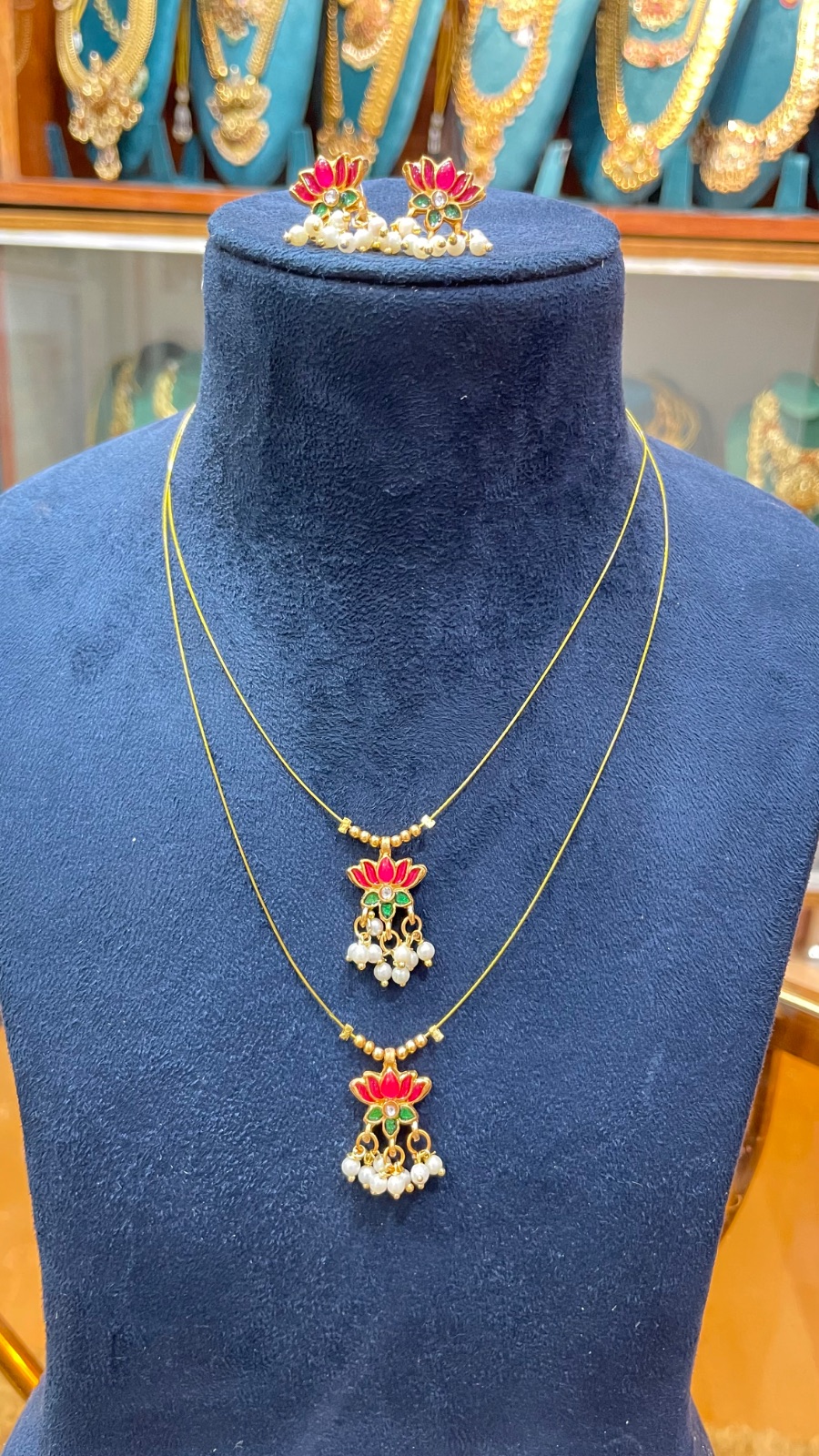Invisible chain two layers louts