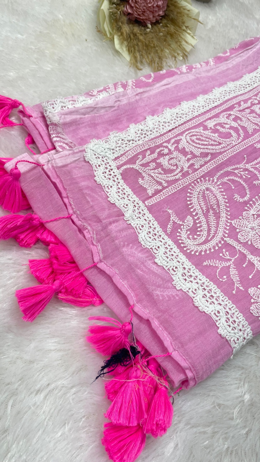 Chikankari saree angle 4
