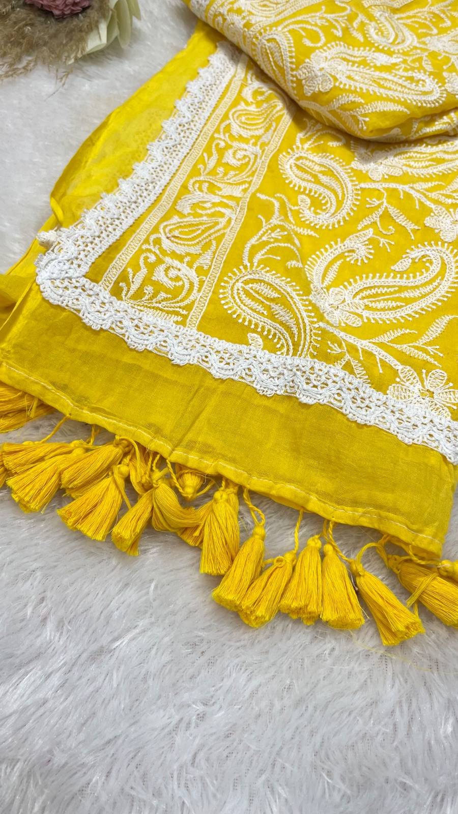 Chikankari saree angle 5