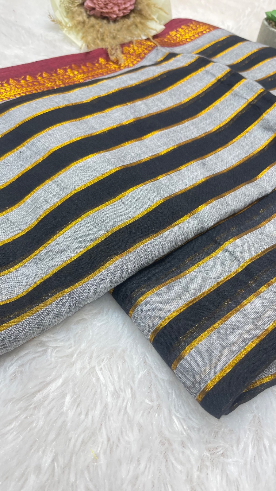 Grey colour cotton saree angle 4