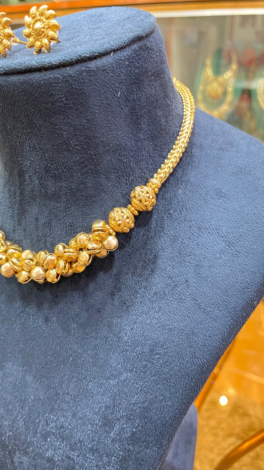 gejje necklace angle 2