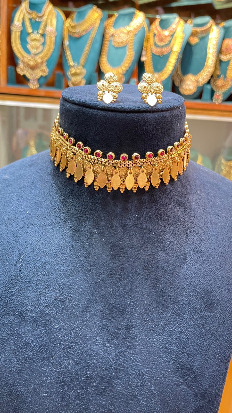 Leaf drop choker angle 4