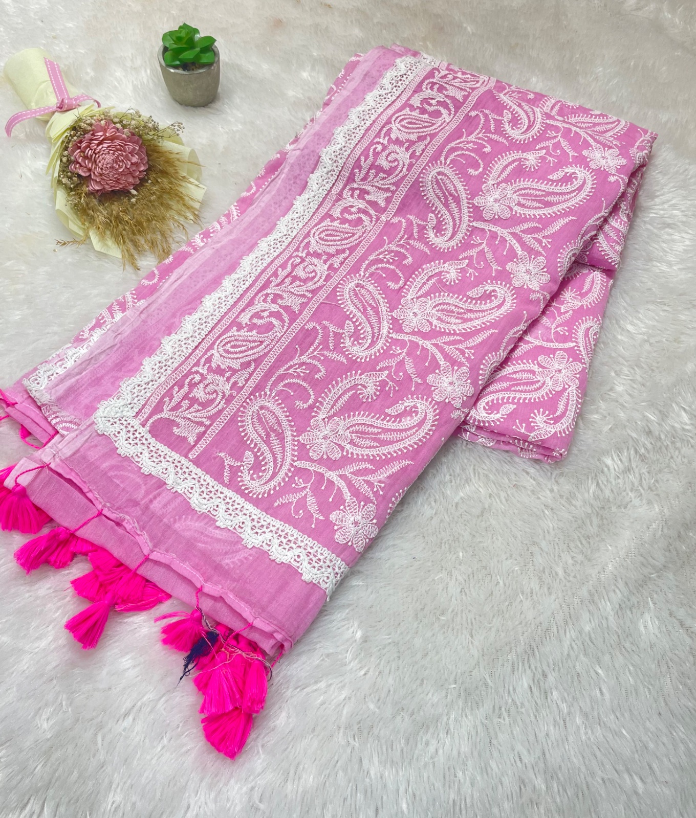 Chikankari saree