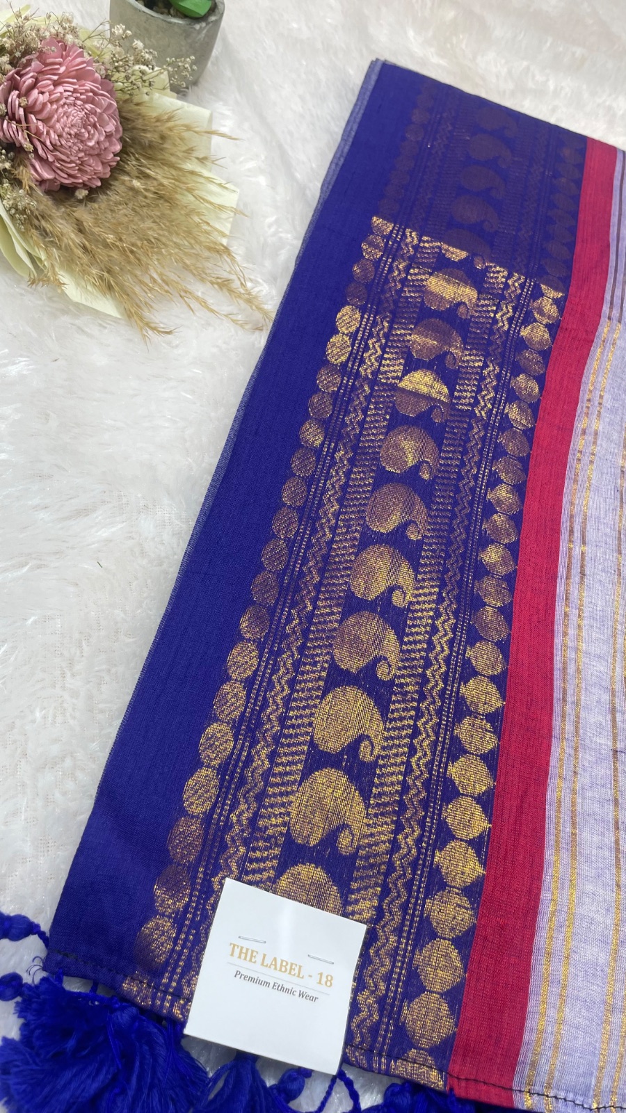 Ivory with ink blue border cotton saree angle 4