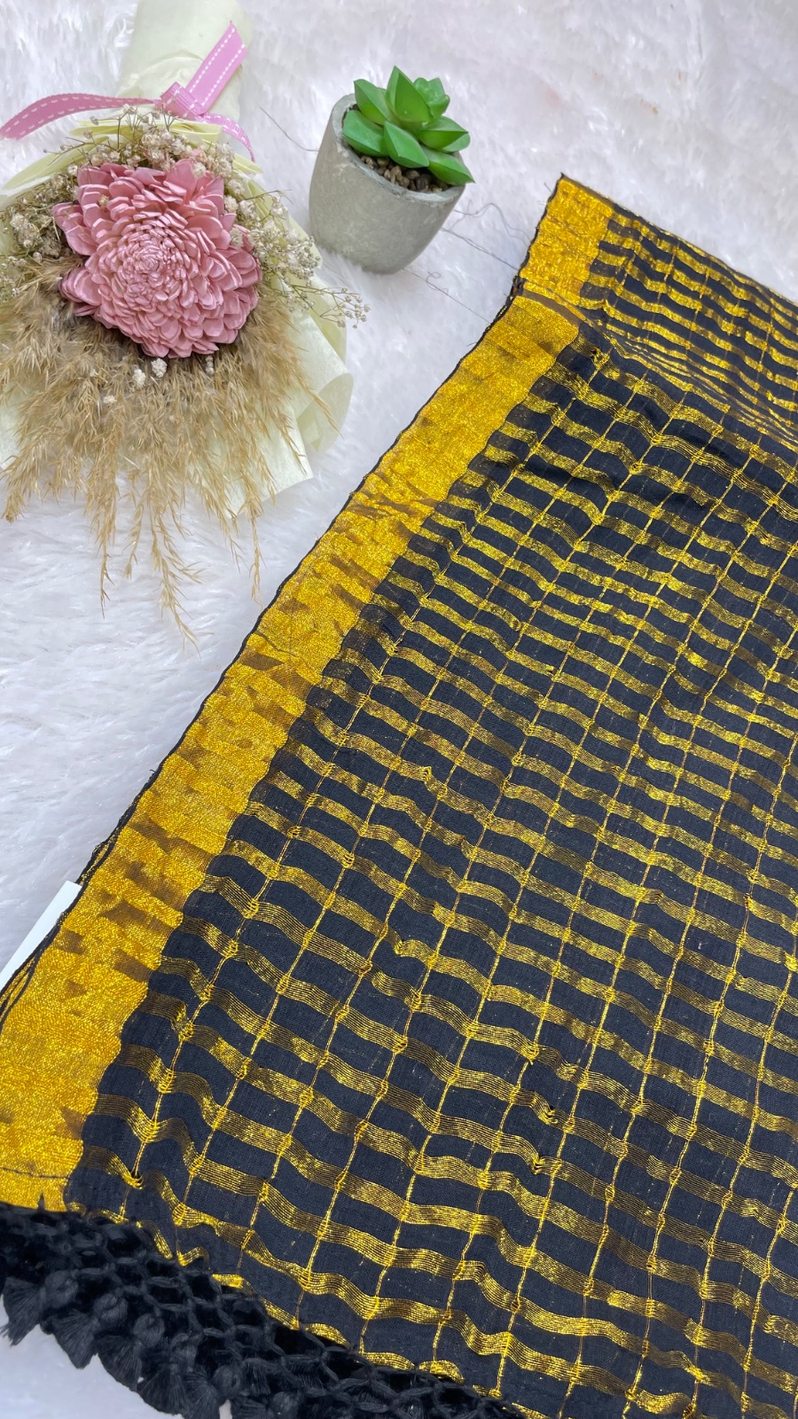 Checks cotton saree angle 3