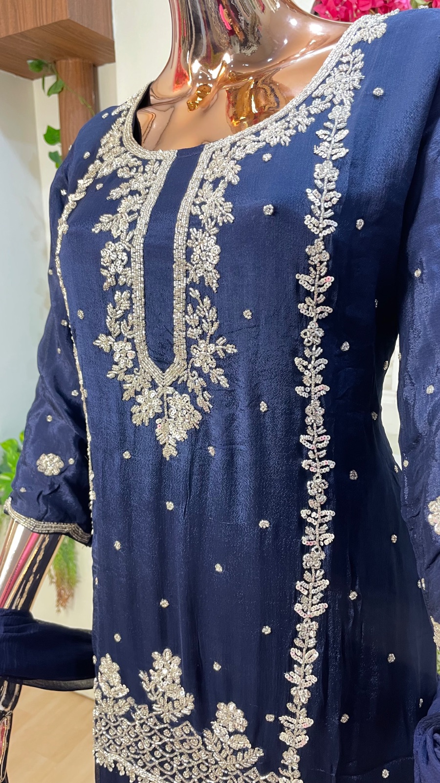 Blue kurti set angle 5