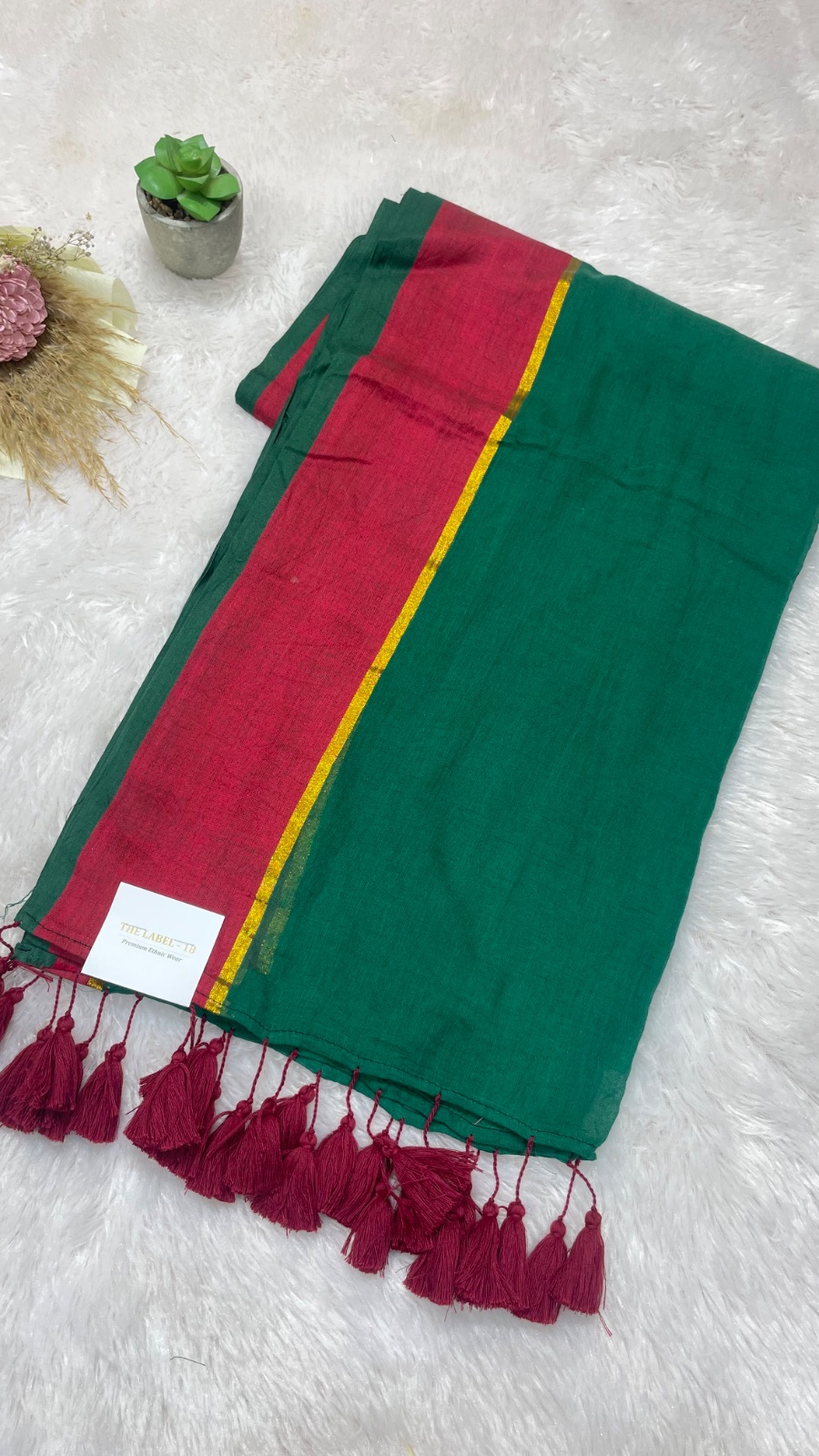 Plain with contrast border cotton saree
