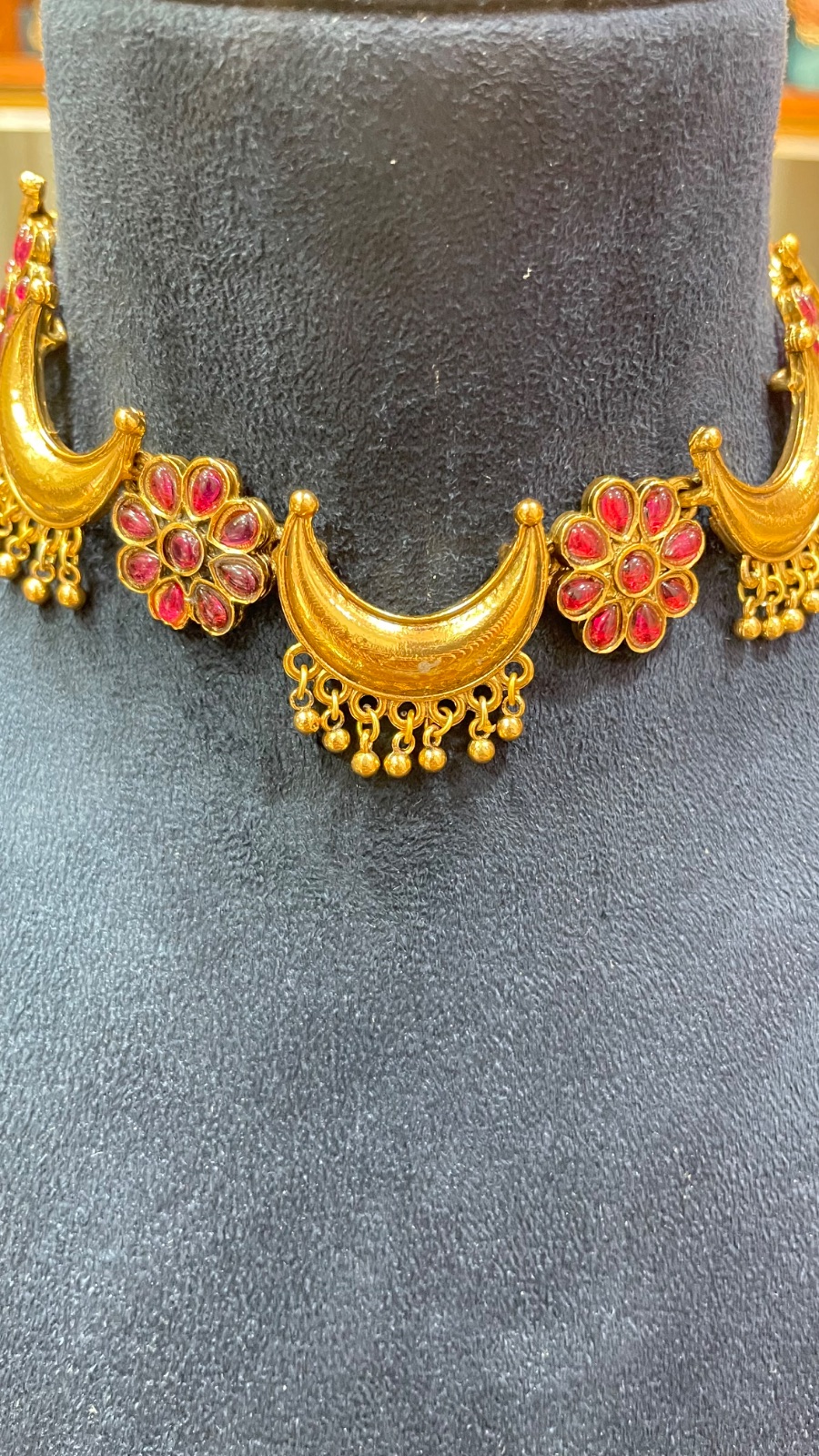 Moon pattern necklace angle 4