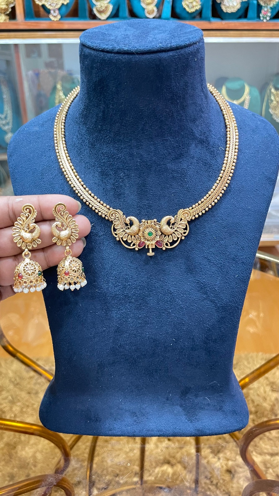 Kanti Necklace angle 2
