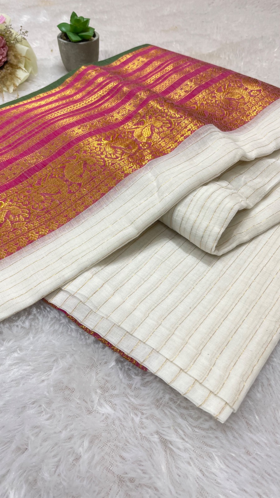 Ivory cotton saree angle 2