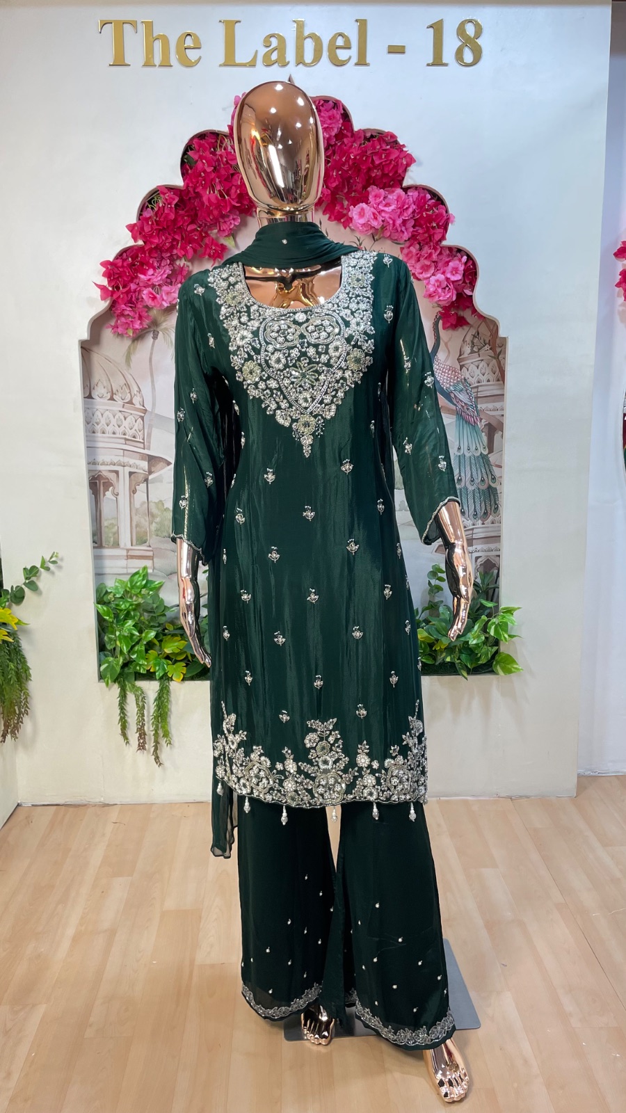 Green kurti set angle 2