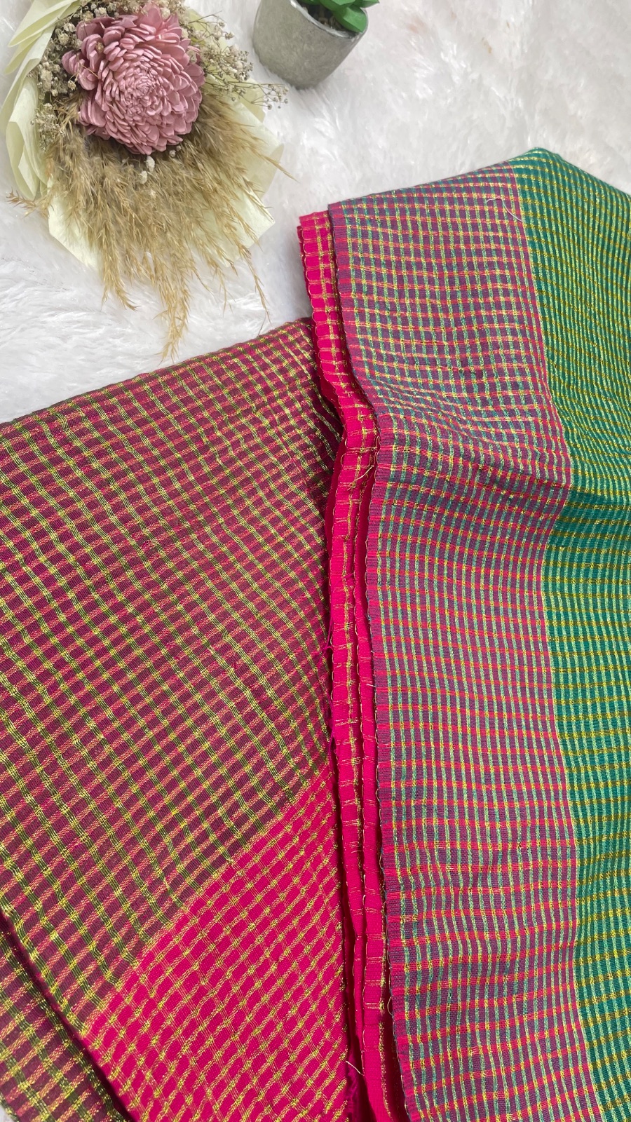 Small checks cotton saree angle 2