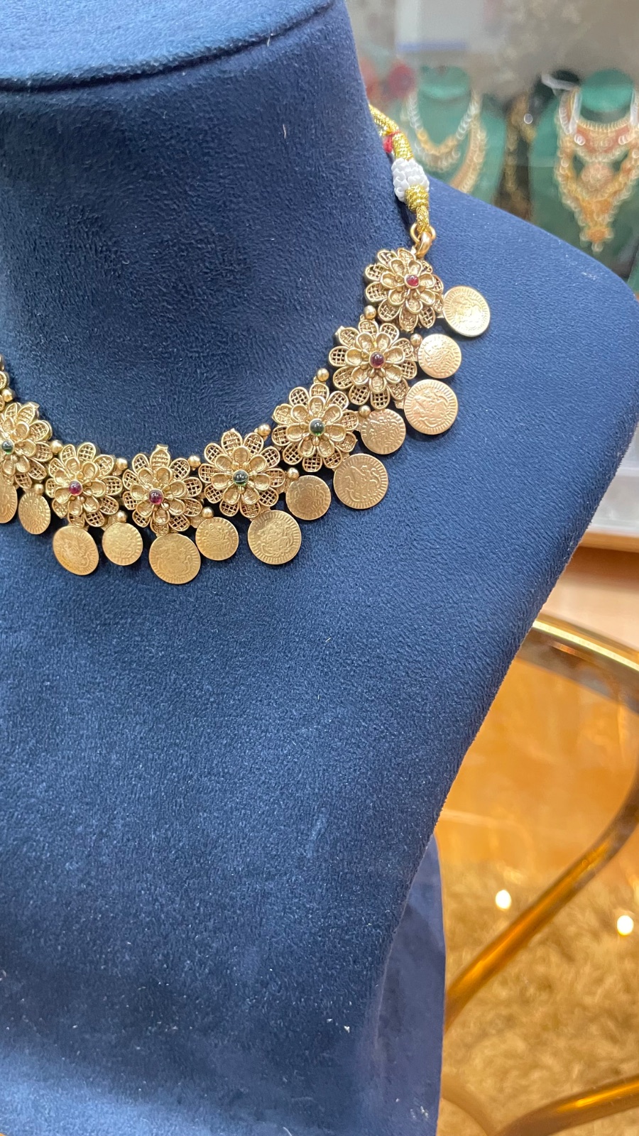 Flower with coins design angle 3