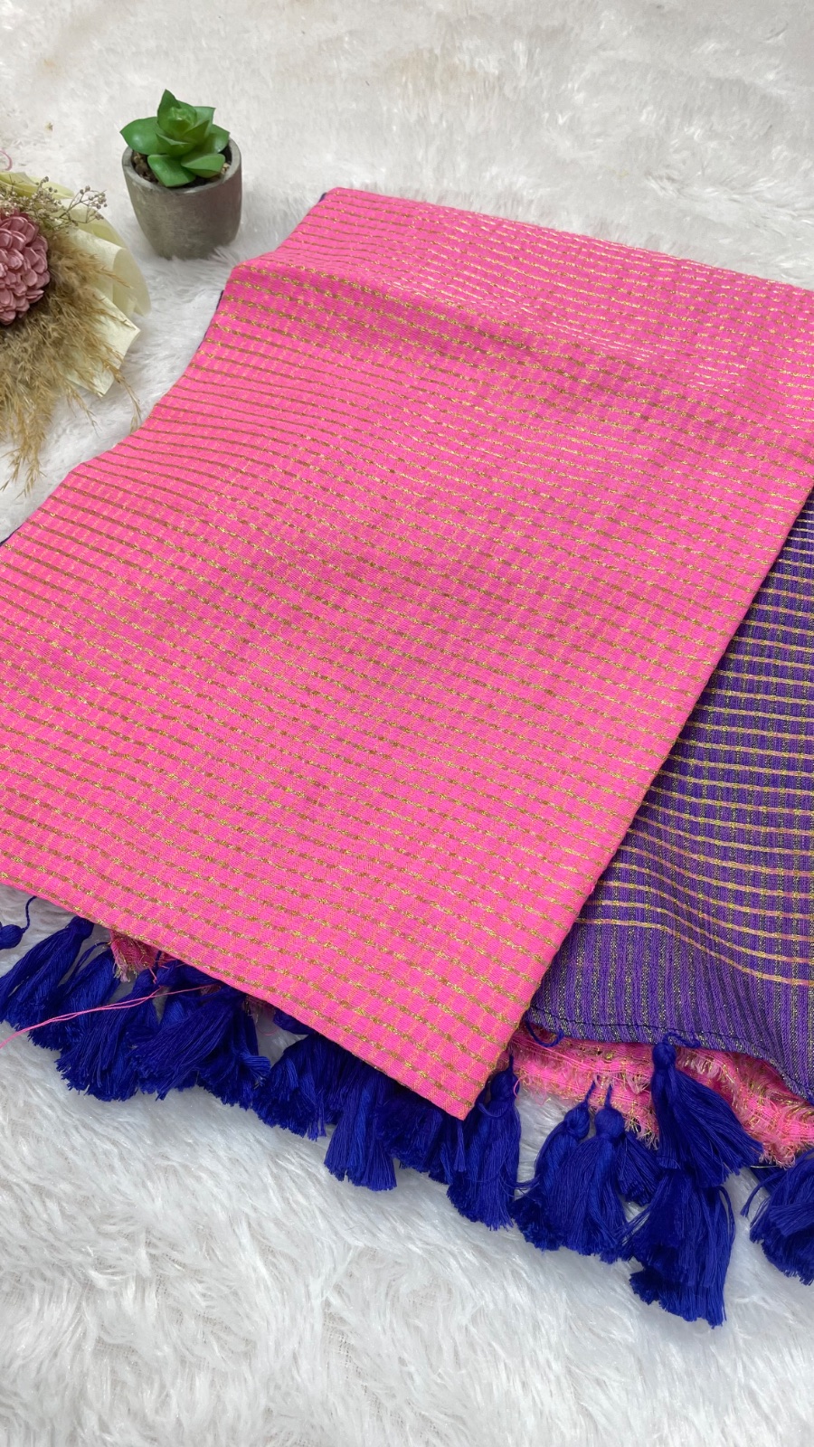 Small check cotton saree angle 2