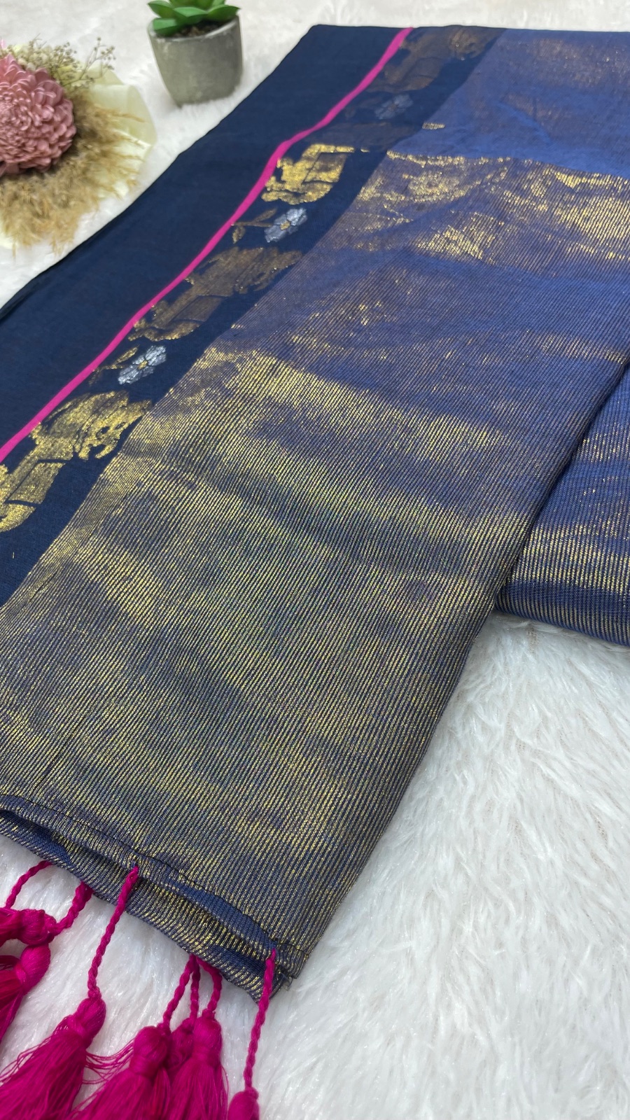 Cow pattern cotton saree angle 3