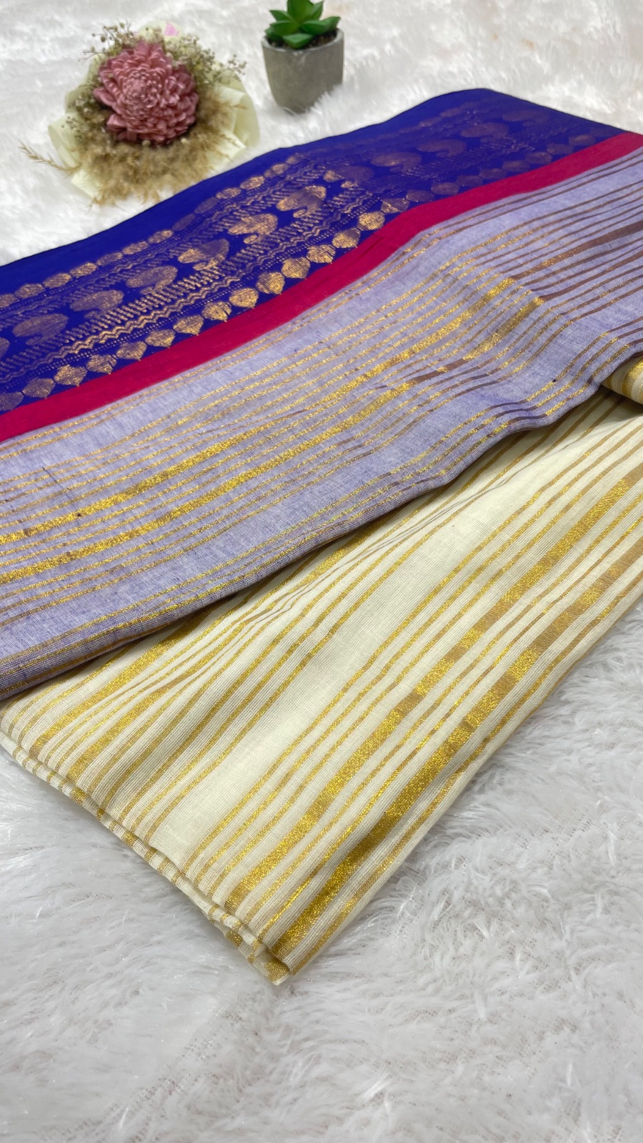 Ivory with ink blue border cotton saree angle 5