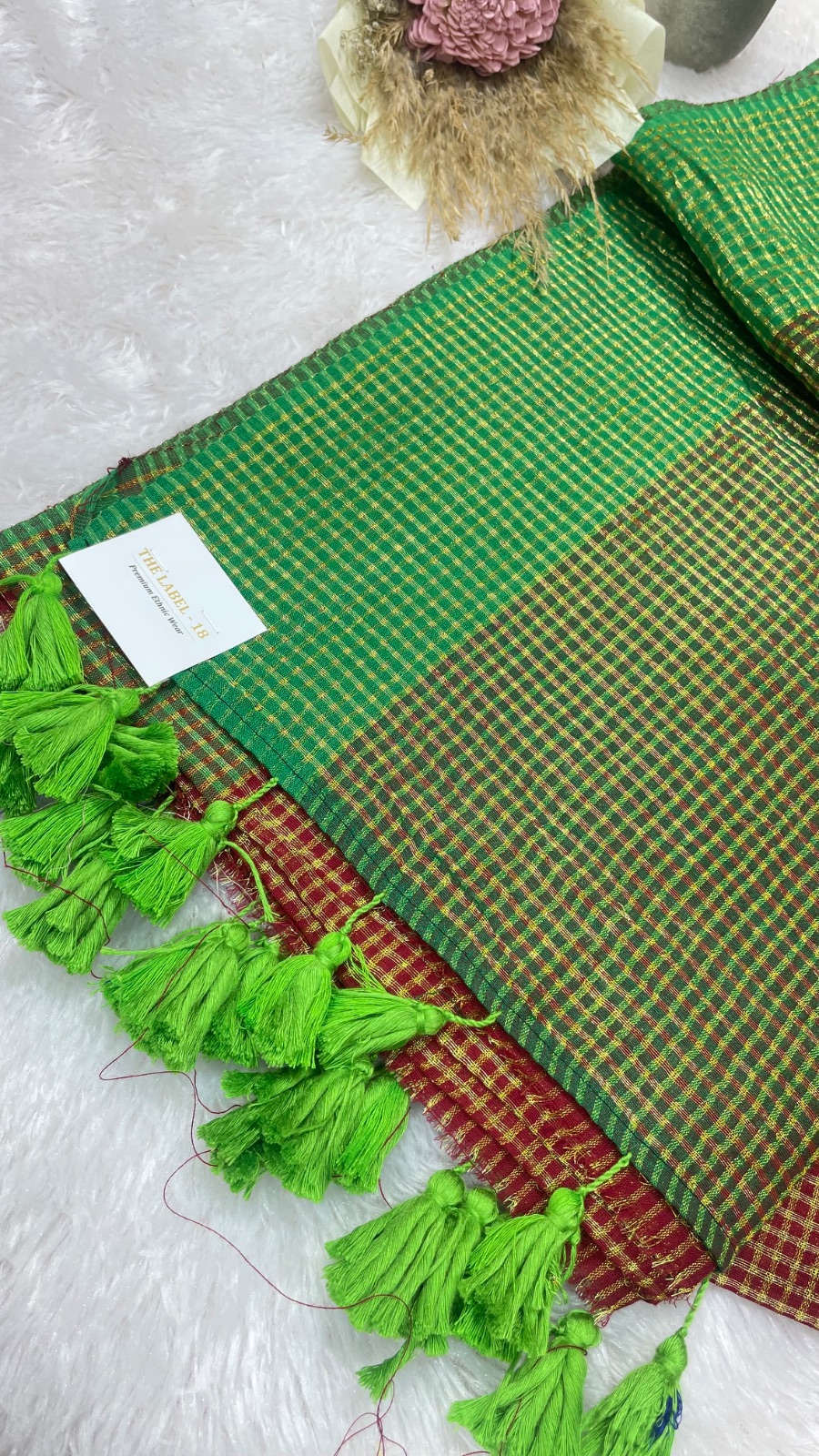Small checks cotton saree angle 5