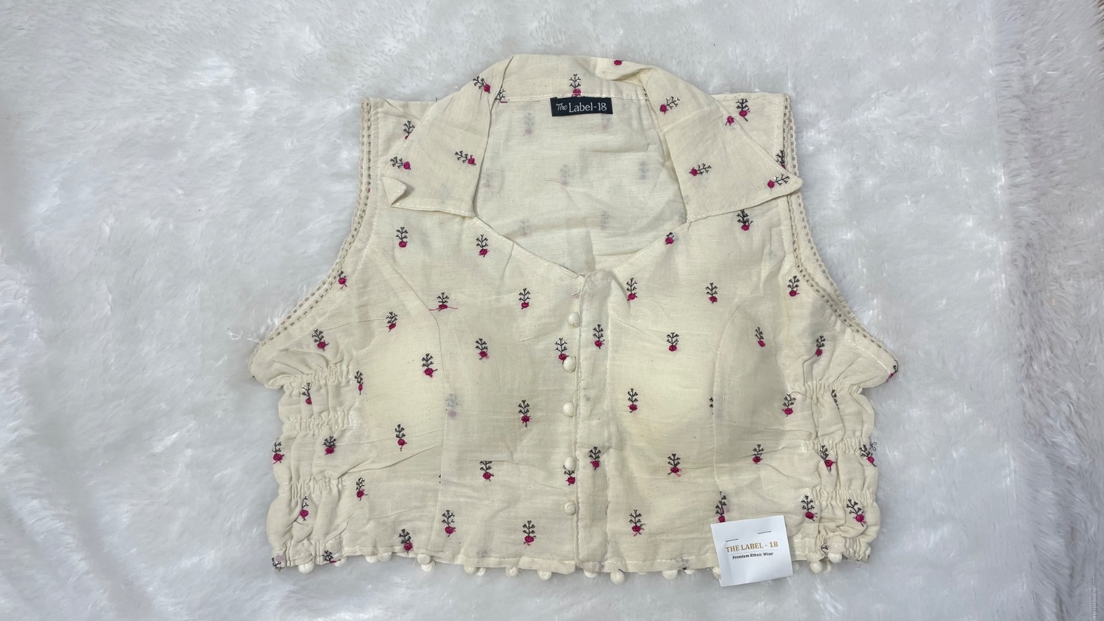 Sleeveless side elastic blouse angle 5