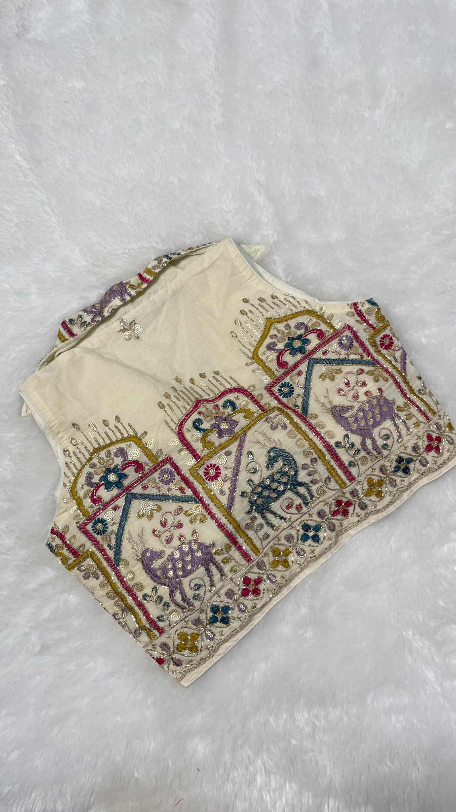 Embroidery sleeveless cotton blouse angle 2