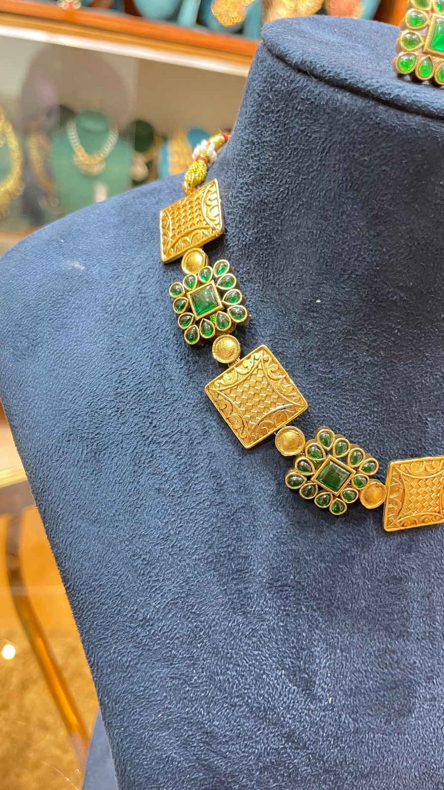 Green motifs square shaped design angle 2