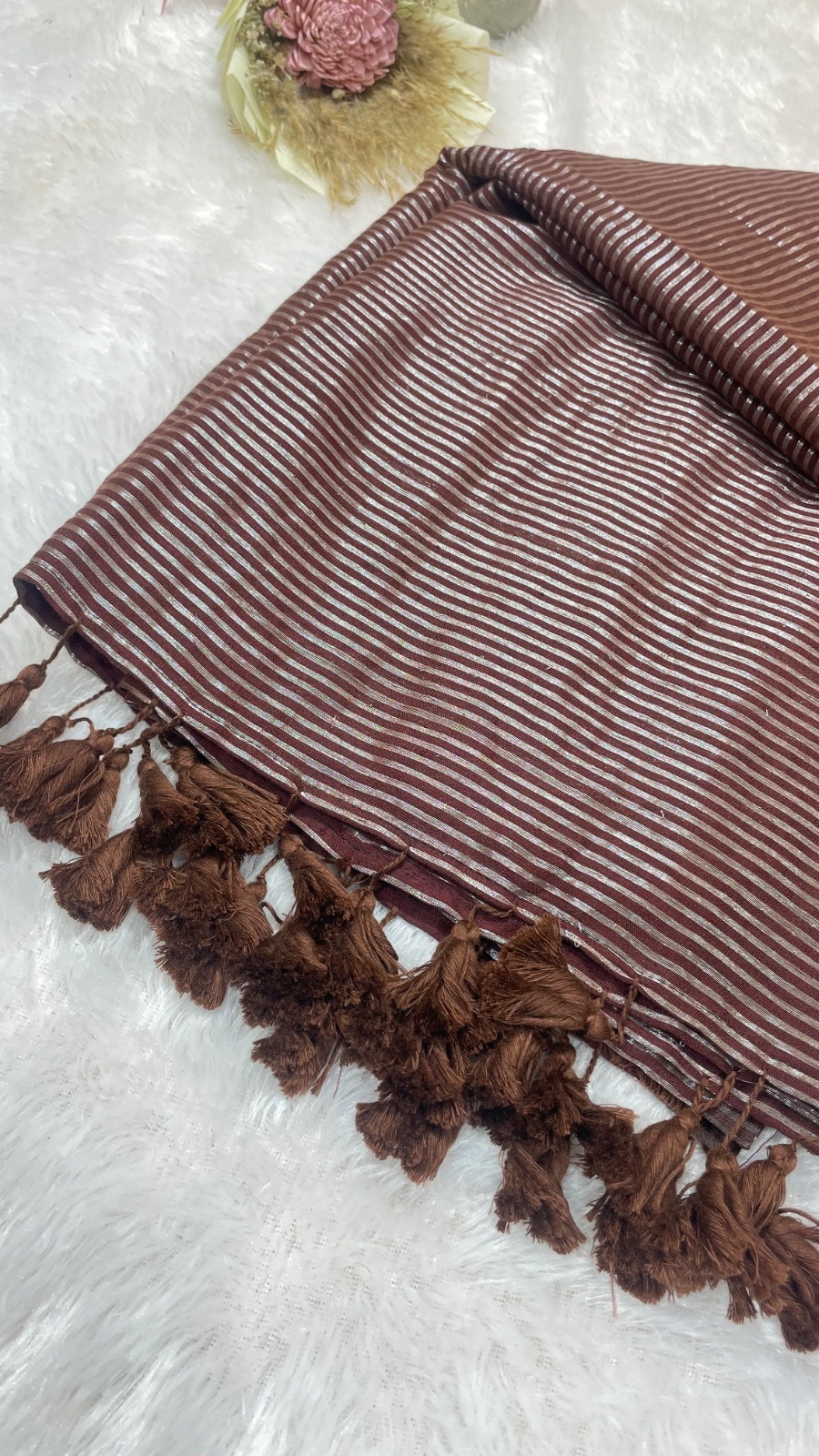 Brown cotton saree angle 4