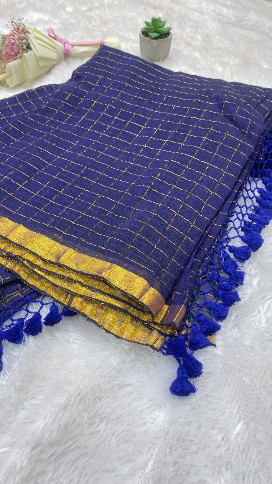 Golden sari checks saree angle 4