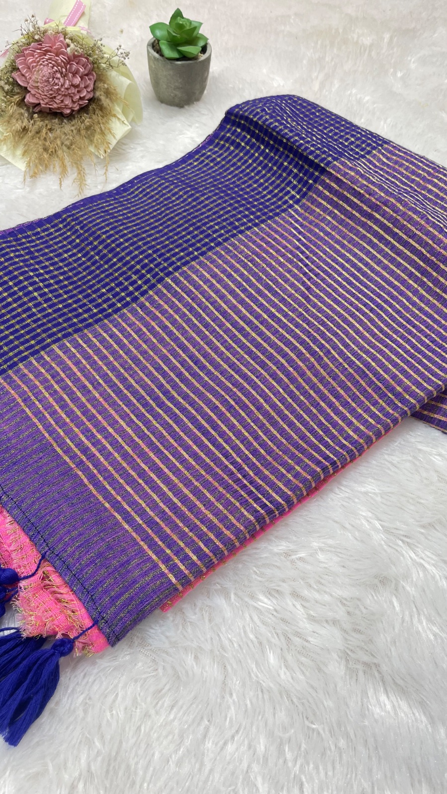 Small check cotton saree angle 4