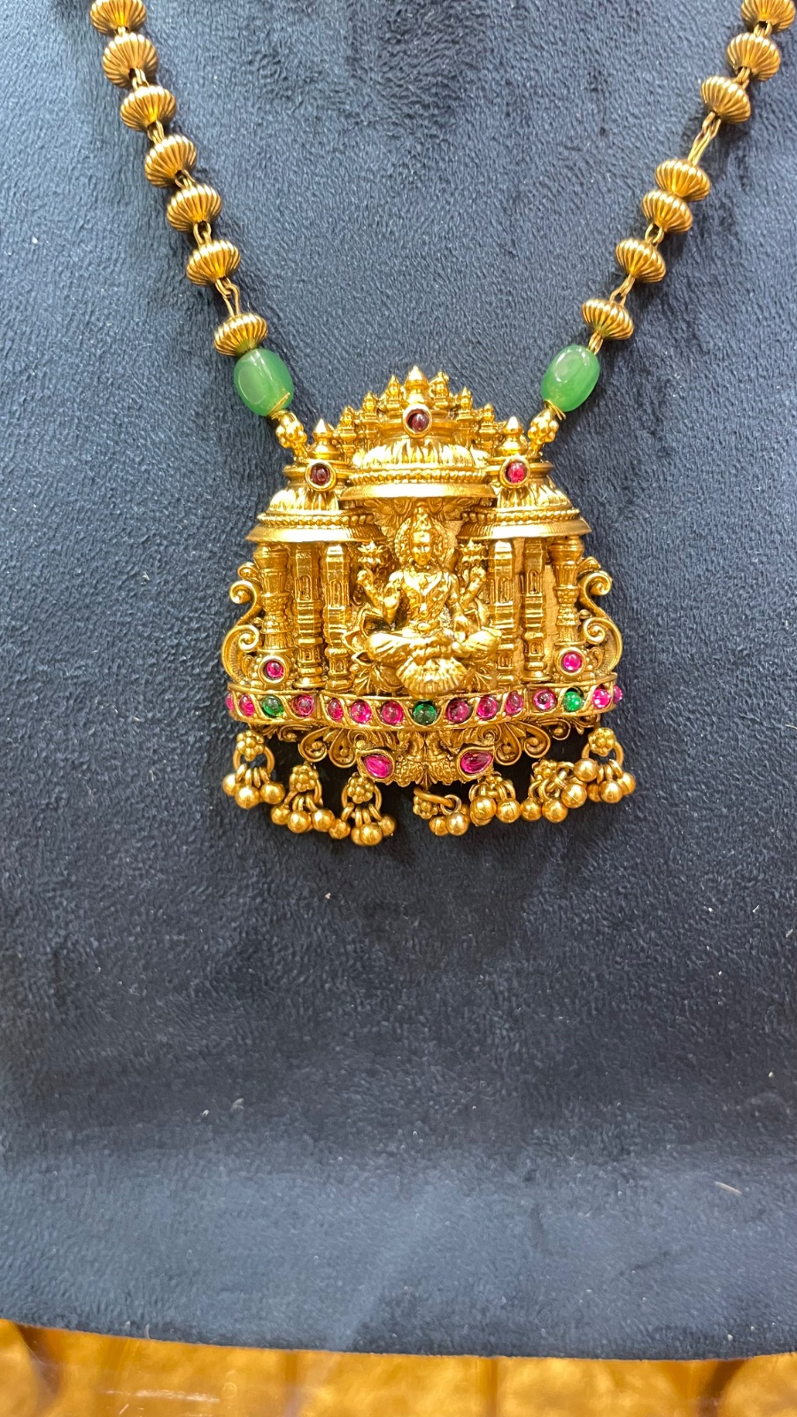 Lakshmi design with temple style necklace angle 4