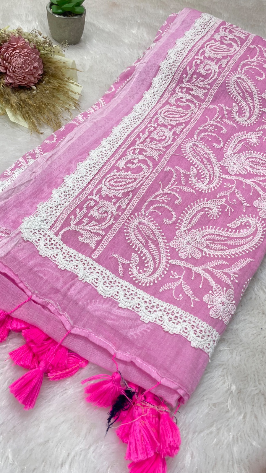 Chikankari saree angle 5