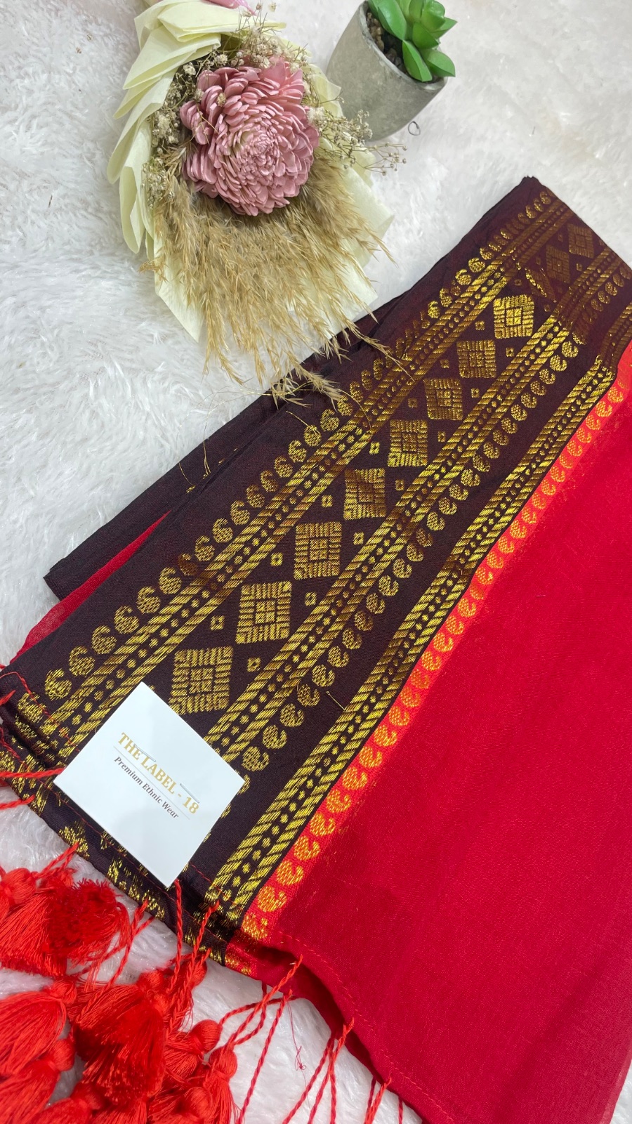 Red cotton saree angle 3