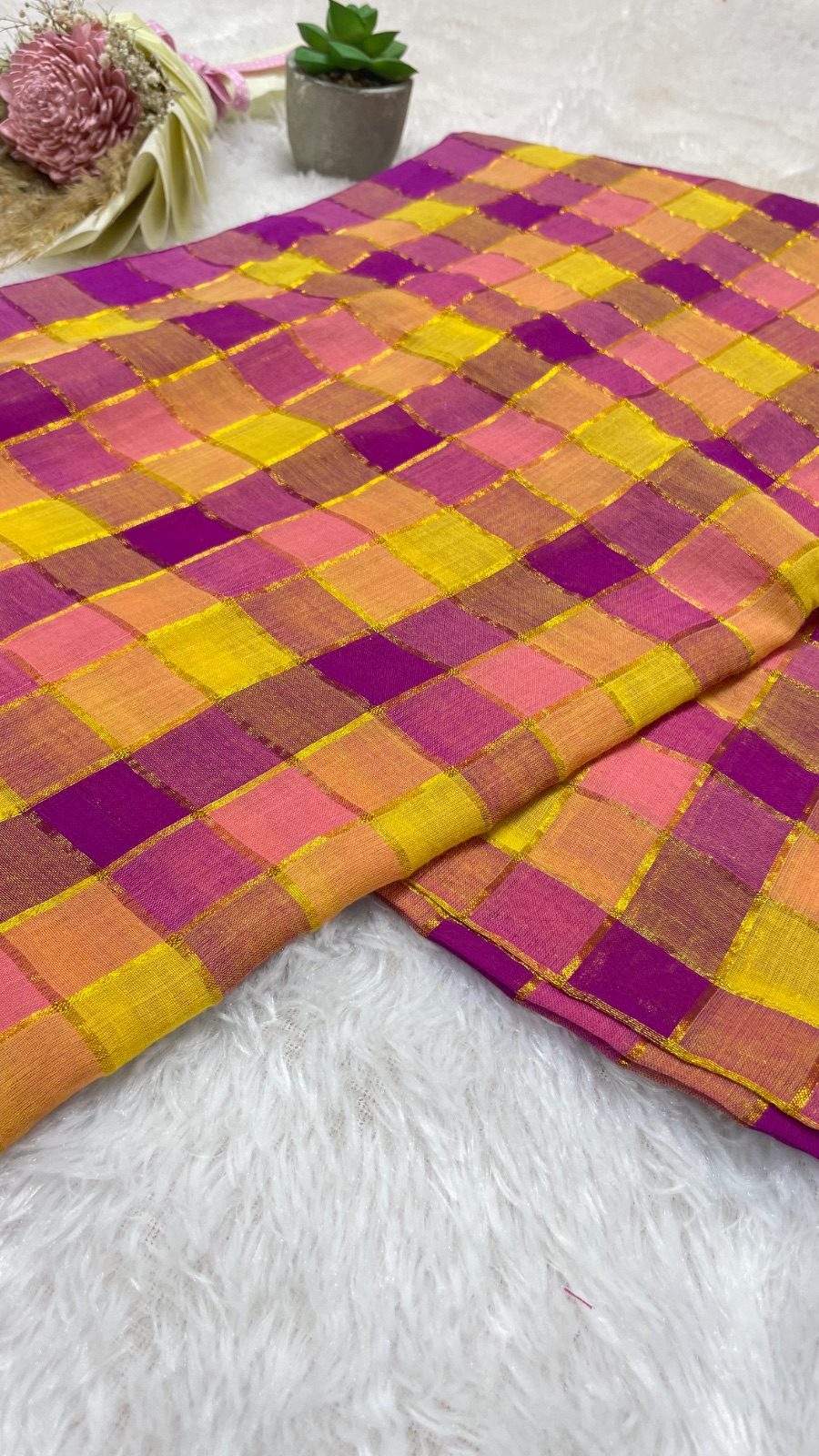 Purple checks pattern saree angle 3