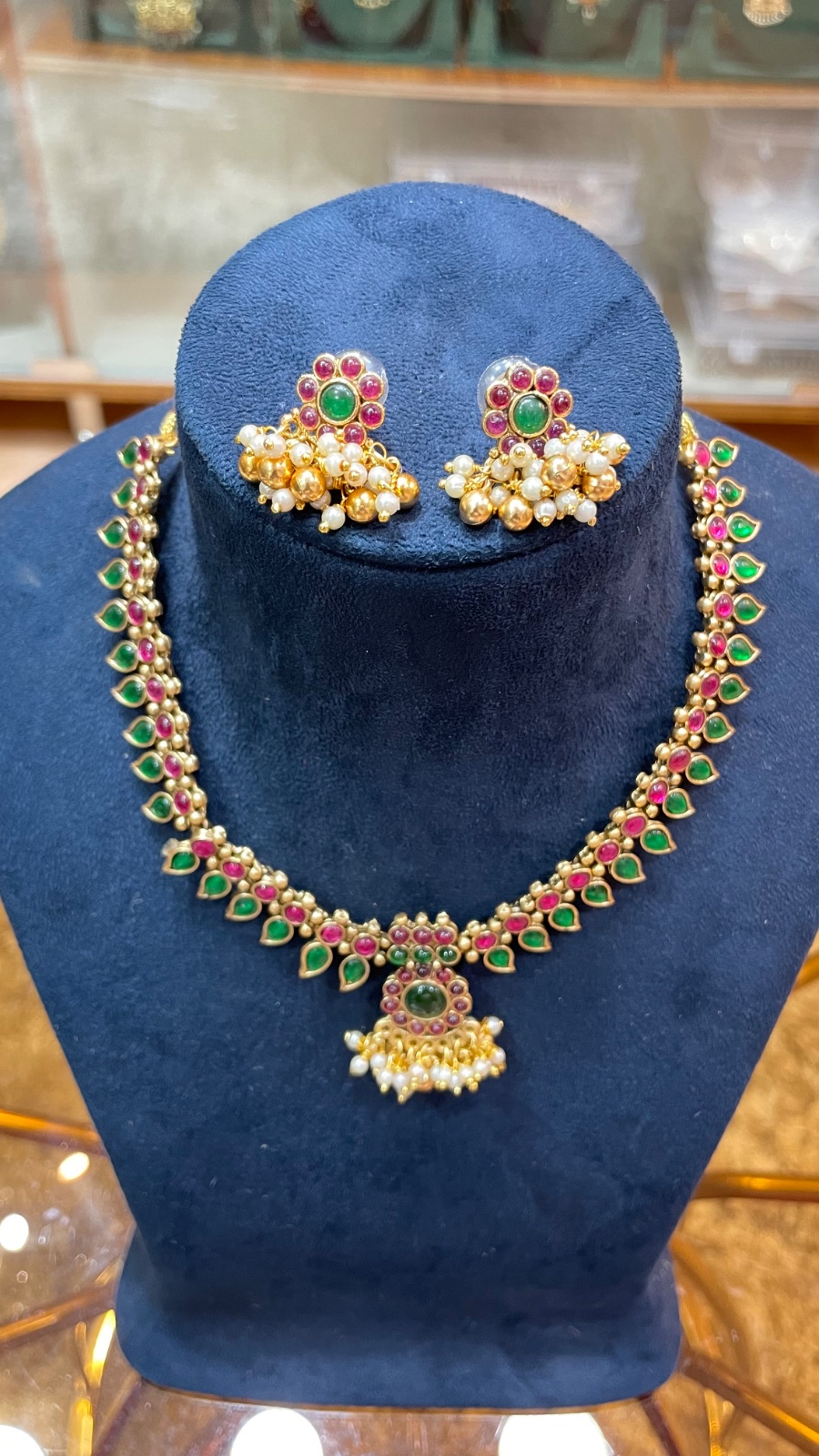 pink stones with green mango pattern necklace