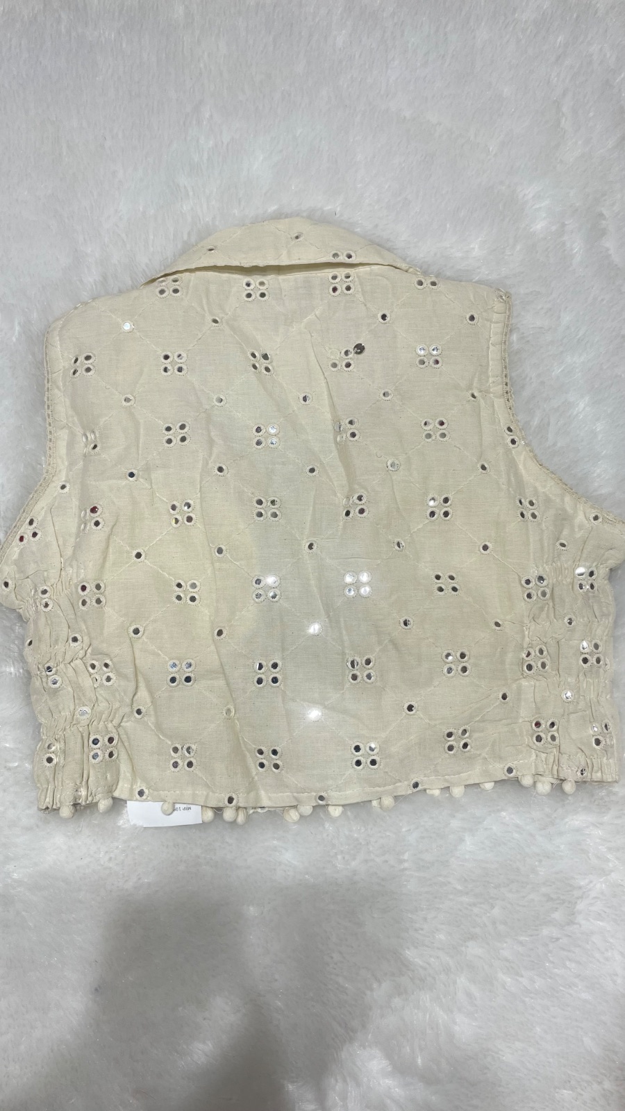Sleeveless side elastic blouse angle 2