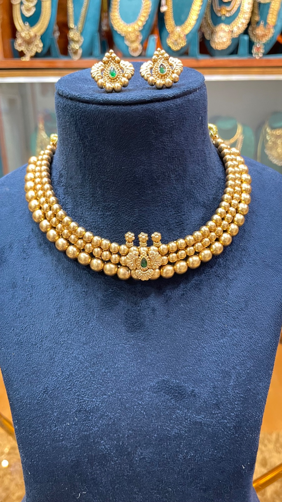 golden beads green stones angle 4