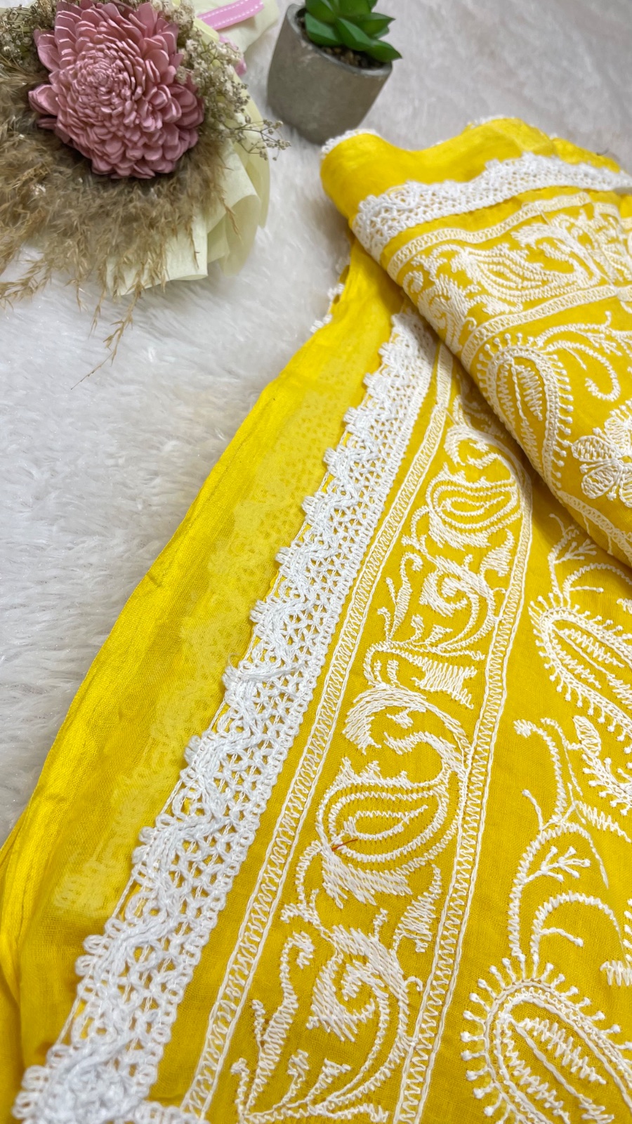 Chikankari saree angle 3