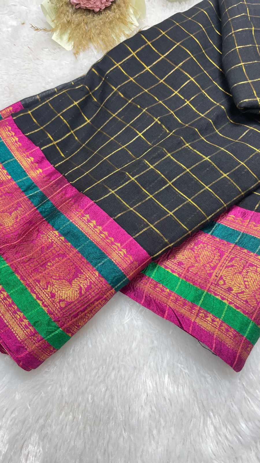 Checks black cotton saree angle 4