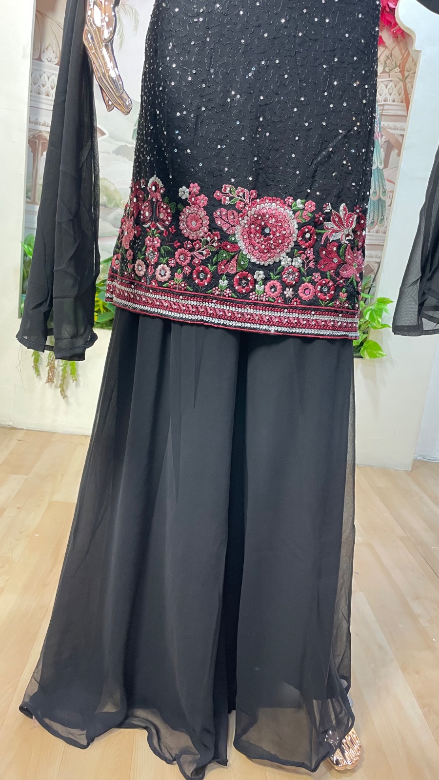 Black kurti set angle 3