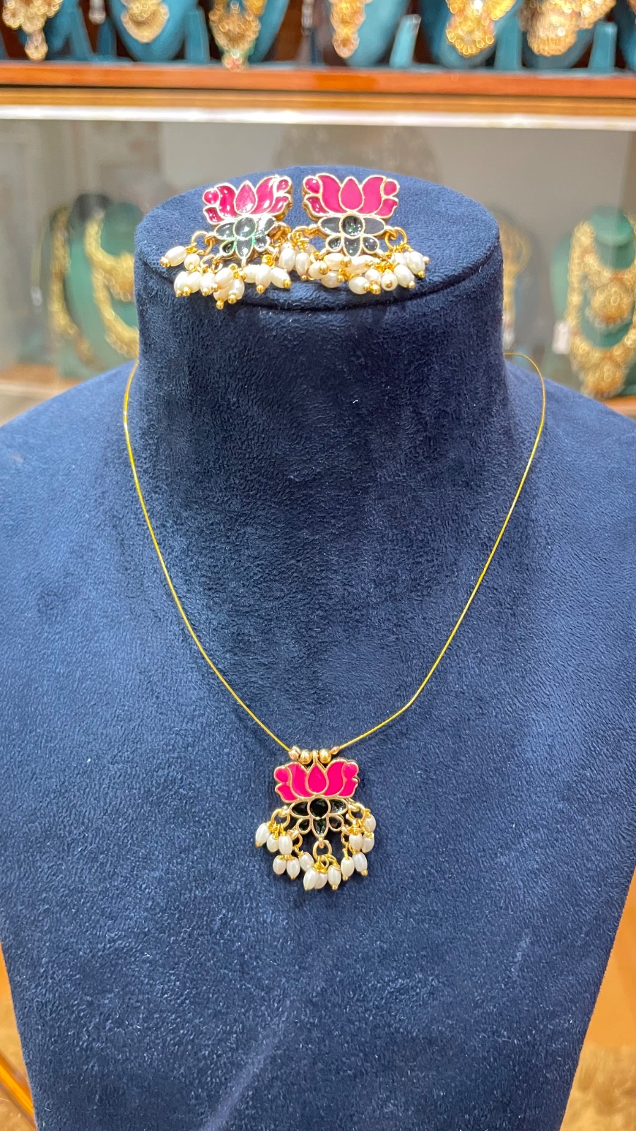 Invisible chain necklace lotus design angle 3
