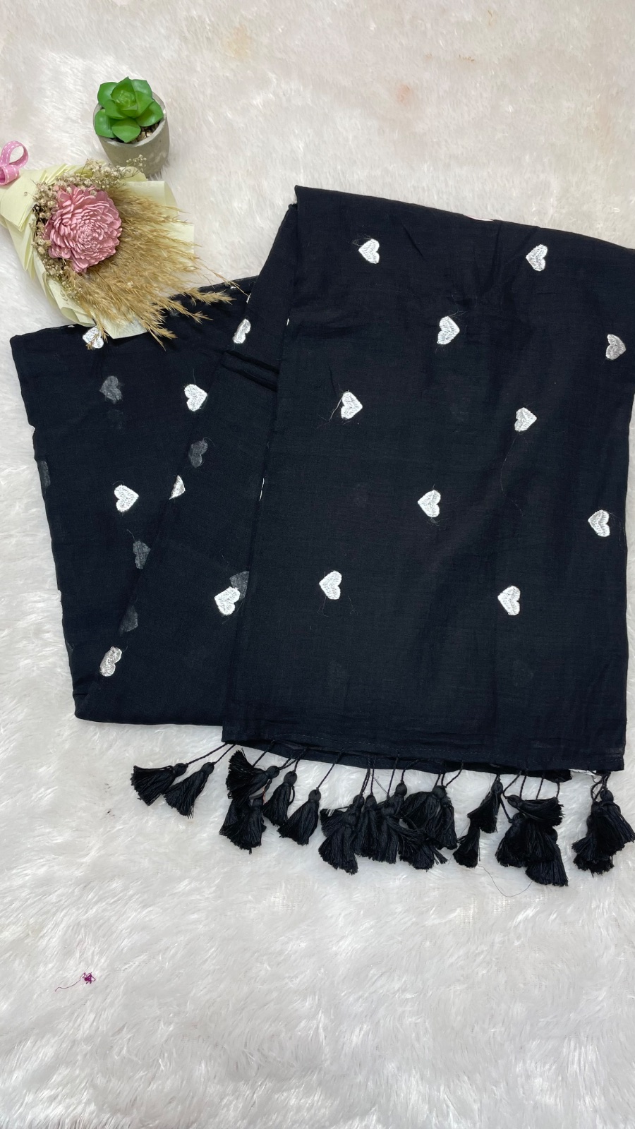 Heart embroidery saree