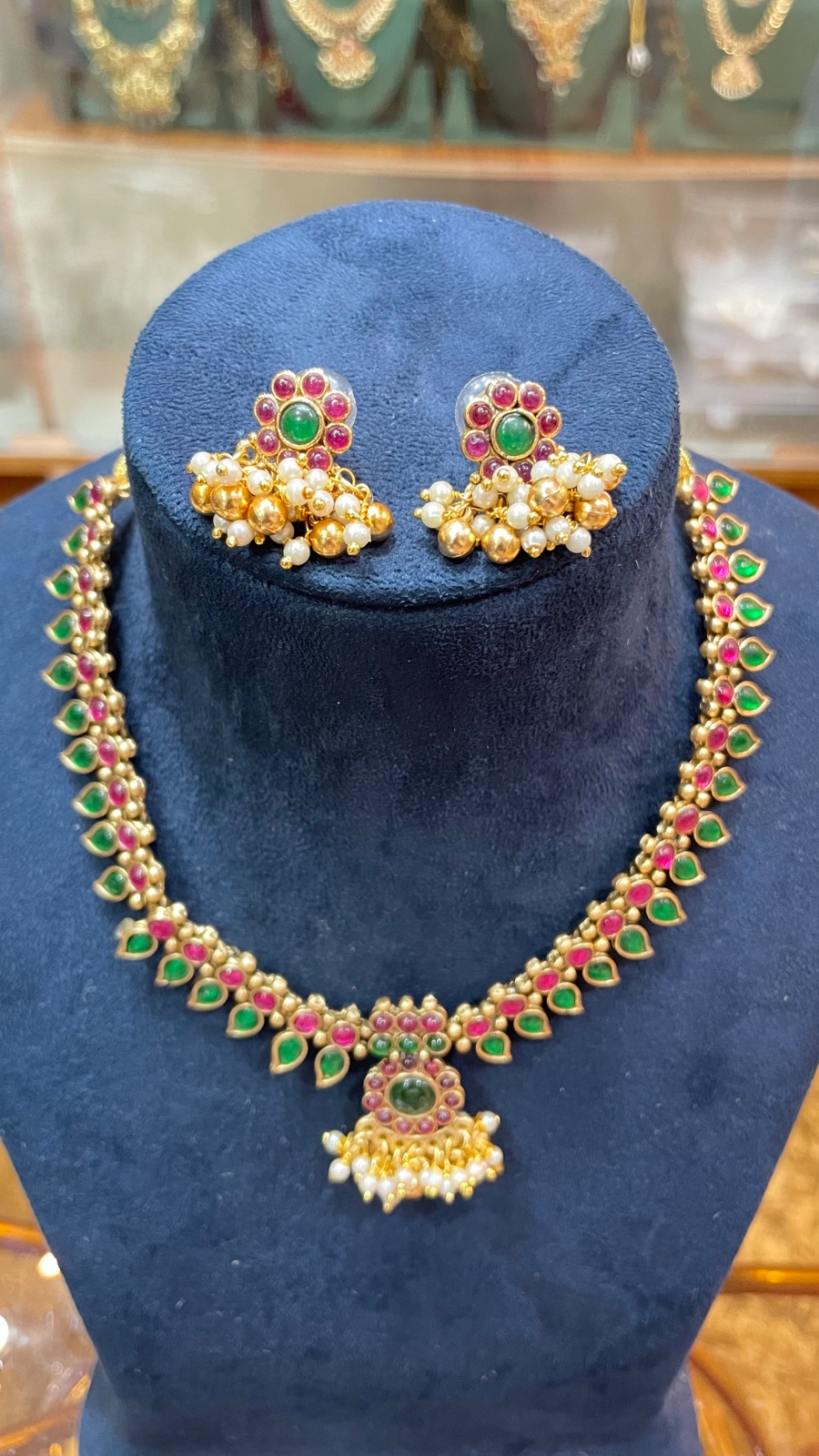 pink stones with green mango pattern necklace angle 2