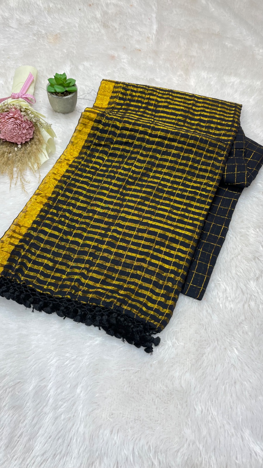 Checks cotton saree angle 4