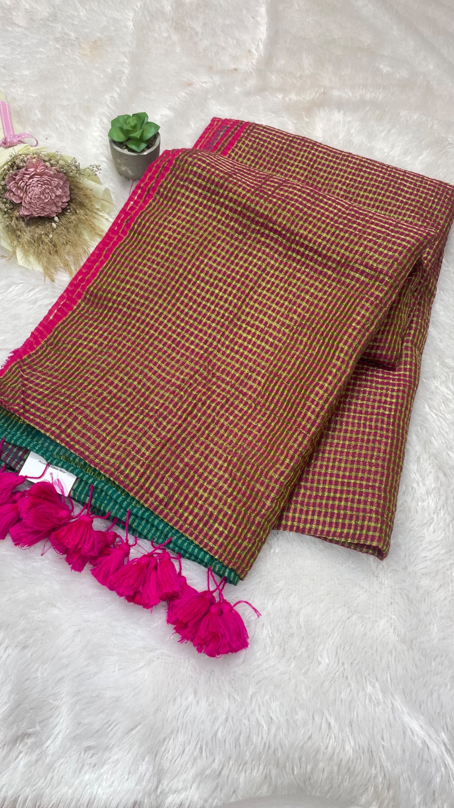 Small checks cotton saree angle 4